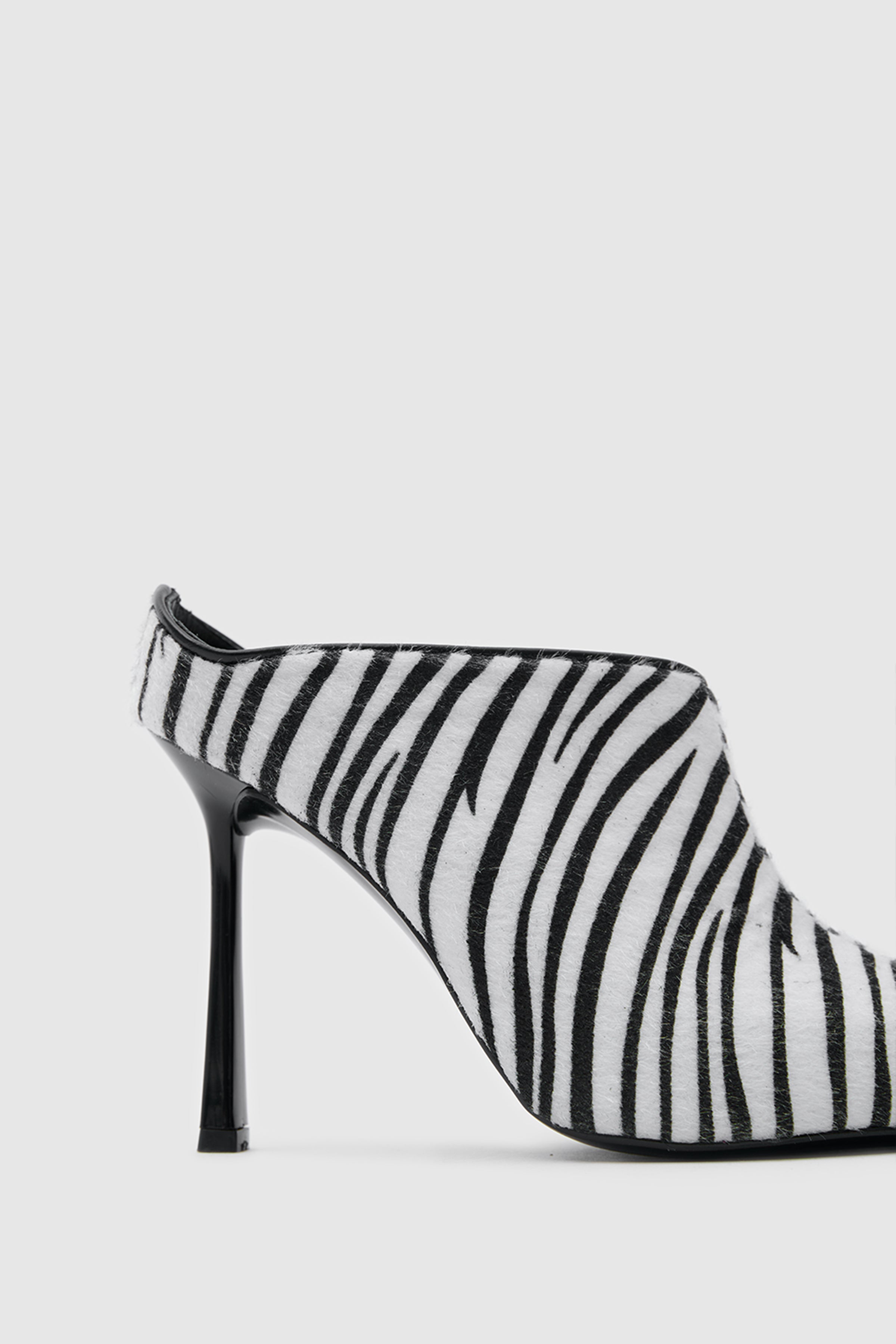 OGGO SUVEA ZEBRA HAKİKİ DERİ TERLİK