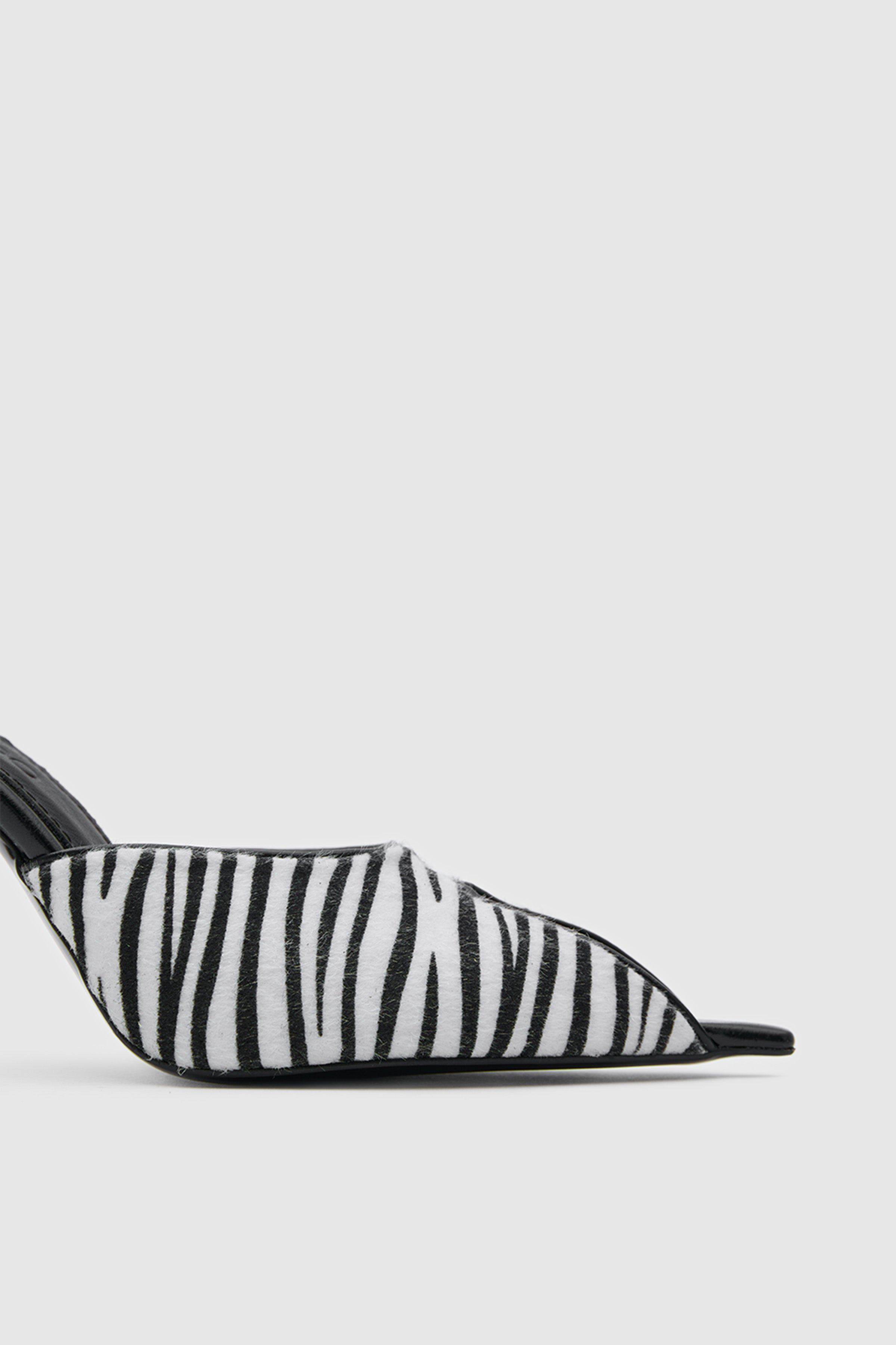 SUVEA AELA Leather Heeled