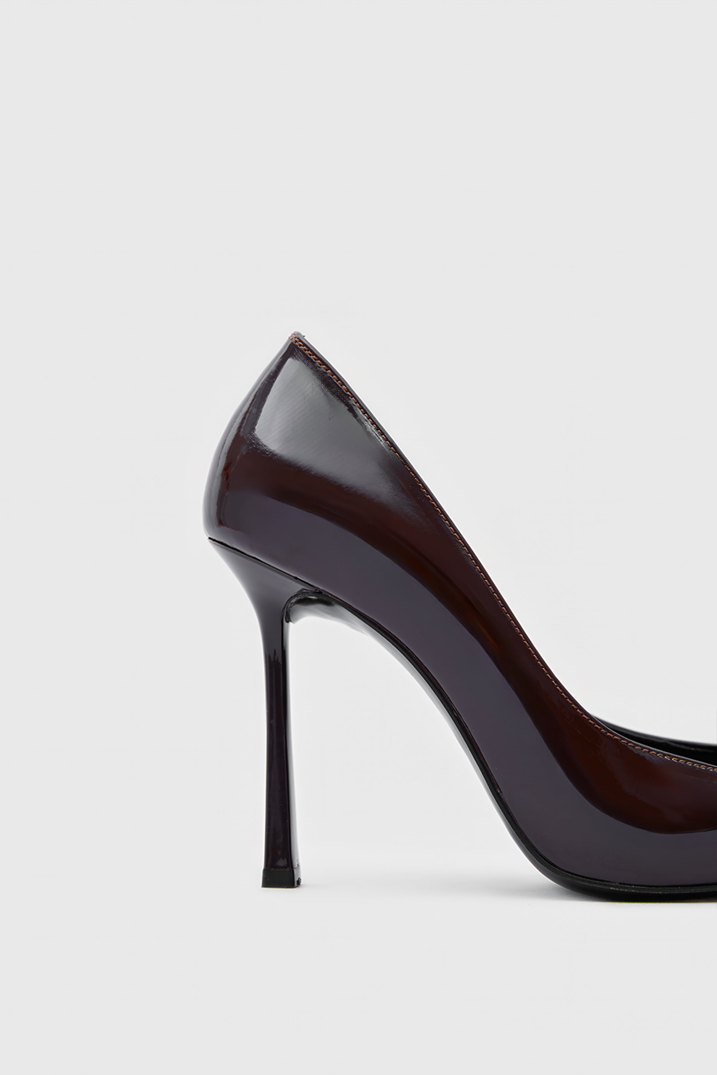 SUVEA AVEN Patent Leather Stiletto