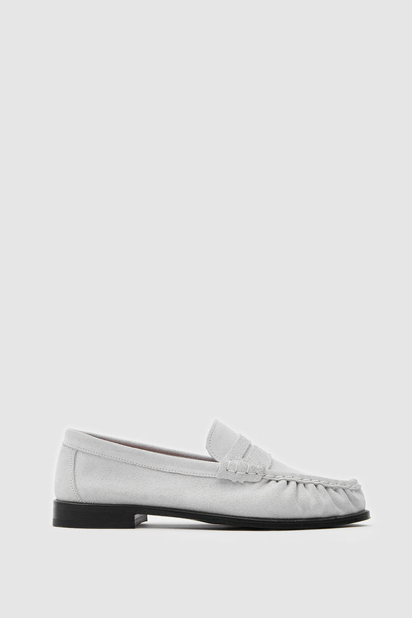 SUVEA SERON Suede Loafer
