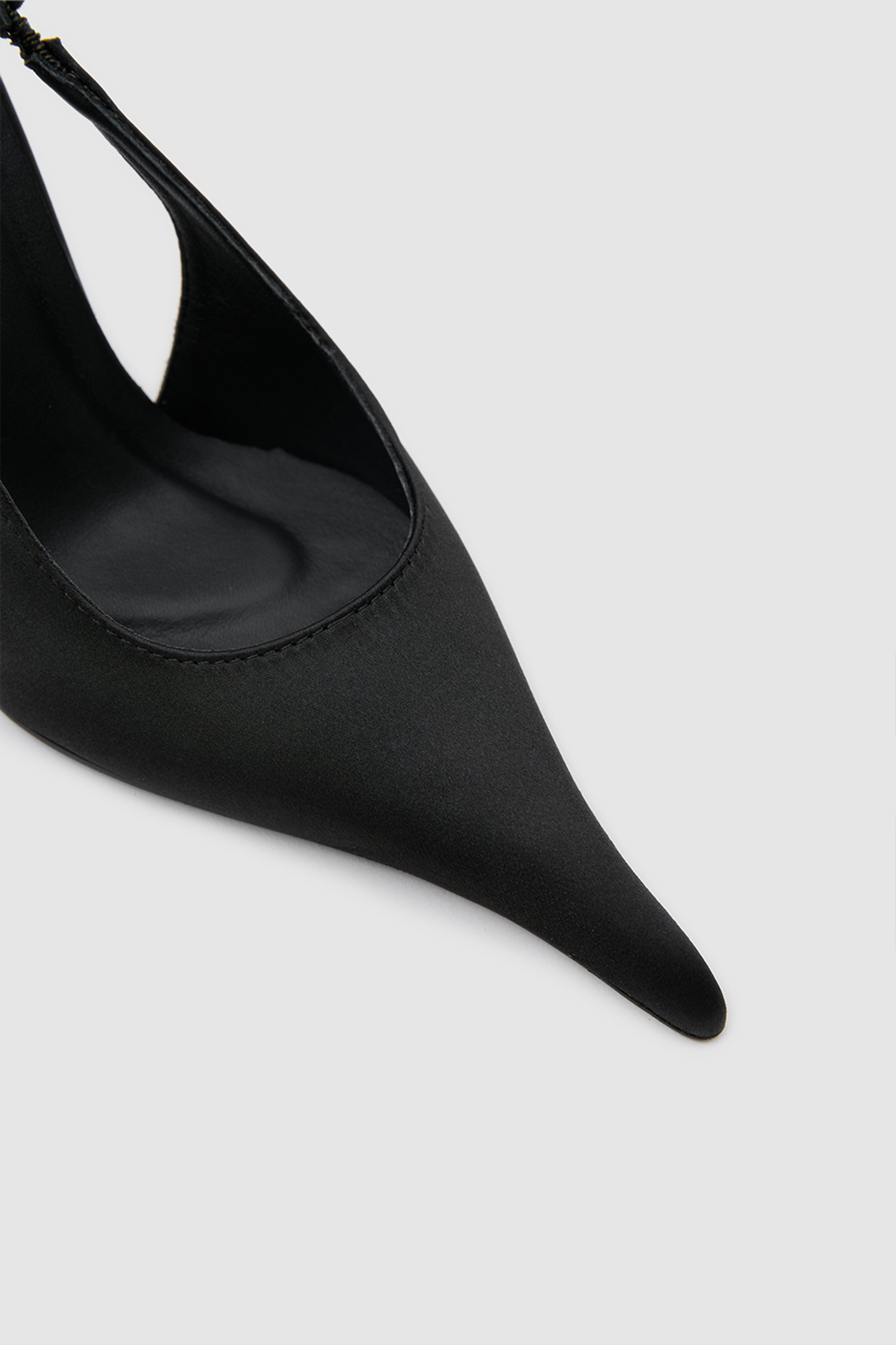 SUVEA VIREL Patent Slingback Heel